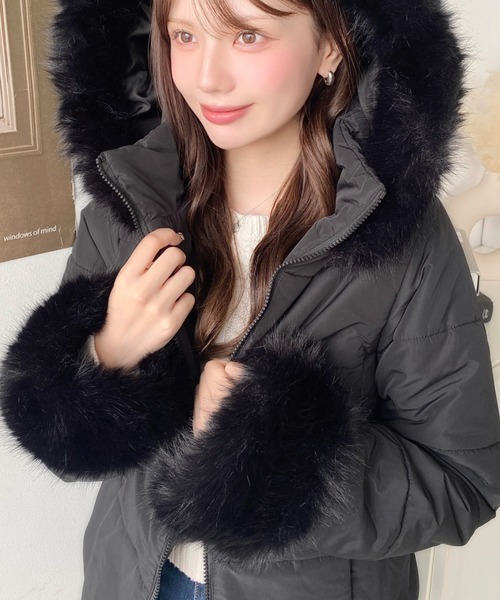 ファー付きベルトダウンジャケット ブラック gyda ファー付きブラックダウンジャケット ベルトのみ GYDA