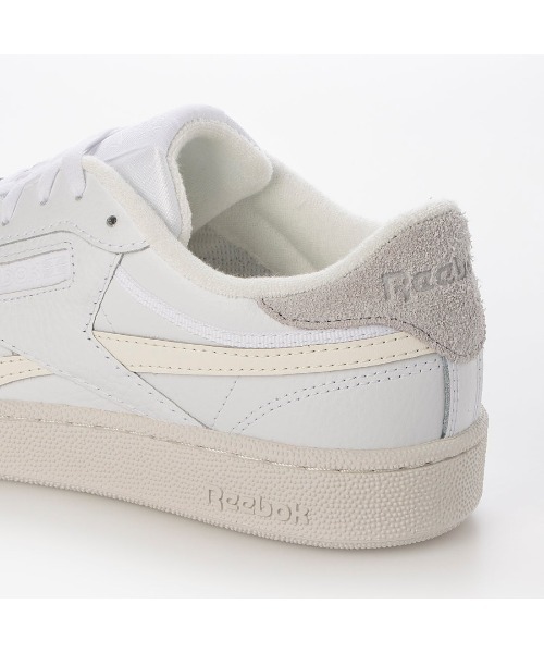 Reebok（リーボック）の「クラブシー リベンジ / CLUB C REVENGE（スニーカー・メンズ・アイボリー/ホワイト・27.5cm/28.0cm/28.5cm/29.0cm/30.0cm/22.5cm/23.0cm/23.5cm/24.5cm/24.0cm/25.0cm/25.5cm/26.0cm/26.5cm/27.0cm）」の16枚目の写真