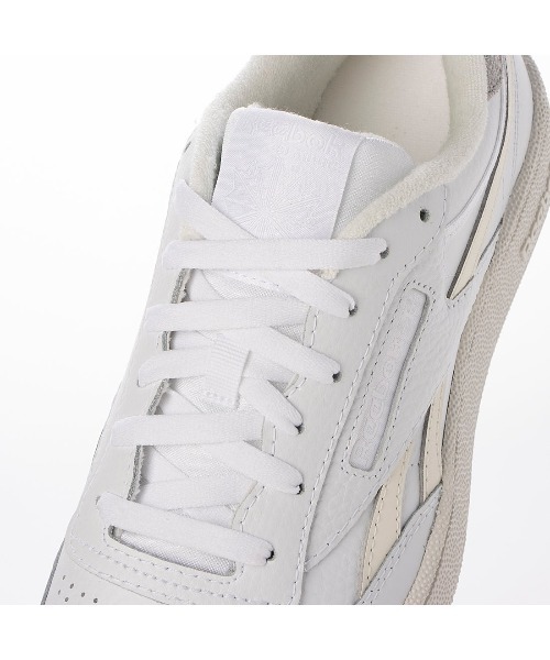 Reebok（リーボック）の「クラブシー リベンジ / CLUB C REVENGE（スニーカー・メンズ・アイボリー/ホワイト・27.5cm/28.0cm/28.5cm/29.0cm/30.0cm/22.5cm/23.0cm/23.5cm/24.5cm/24.0cm/25.0cm/25.5cm/26.0cm/26.5cm/27.0cm）」の17枚目の写真