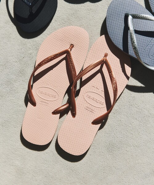 havaianas(ハワイアナス)の「havaianas/ハワイアナス SLIM サンダル ラバービーチサンダル(サンダル・レディース・ブラック/シルバー/ホワイト/ピンク/ゴールド/ベージュ/ネイビー・22cm/23.0cm/24.0cm)」の5枚目の写真