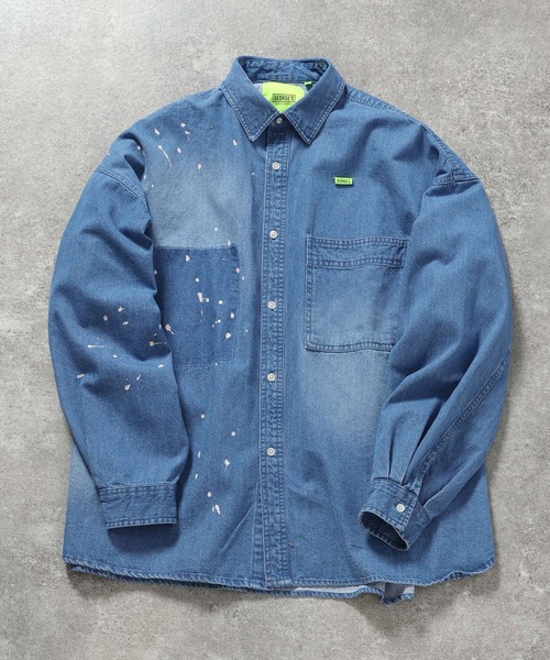 GEORGE'S(ジョージズ)の「ペイントデニムシャツ(シャツ/ブラウス・メンズ・ブラック/スカイブルー・LARGE/MEDIUM)」の2枚目の写真