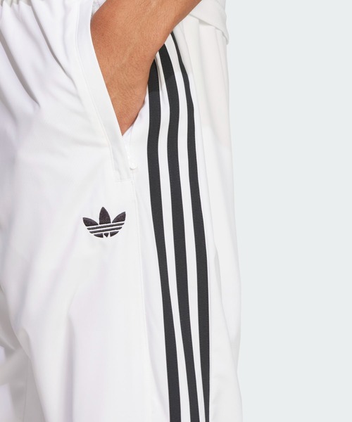 adidas（アディダス）の「アディカラー チームガイスト トラックパンツ（ジャージ） / アディダスオリジナルス adidas Originals（その他パンツ・メンズ・ホワイト/グレー/ブラック・X-SMALL/LARGE/MEDIUM/SMALL/X-LARGE/XX-LARGE/3XL）」の5枚目の写真