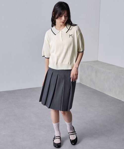 nui nullu（ヌイヌル）の「【nui nullu】リボン刺繍バイカラークロップドニットポロシャツ（ポロシャツ・レディース・ネイビー/ブラック/オフホワイト/ブルー・FREE）」の19枚目の写真