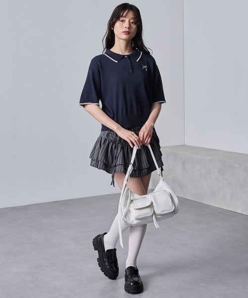 nui nullu（ヌイヌル）の「【nui nullu】リボン刺繍バイカラークロップドニットポロシャツ（ポロシャツ・レディース・ネイビー/ブラック/オフホワイト/ブルー・FREE）」の11枚目の写真