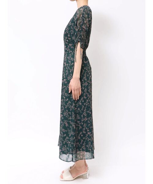 LAGUNAMOON(ラグナムーン)の「ドロストスリーブプリントワンピース(ワンピース・レディース・グリーン/アイボリー・SMALL/MEDIUM)」の7枚目の写真