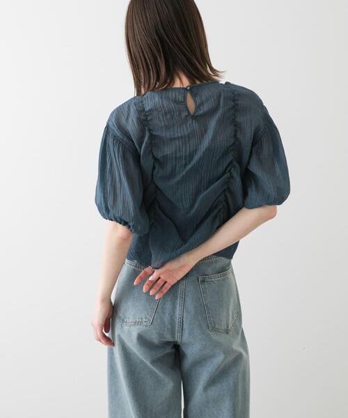 SENSE OF PLACE by URBAN RESEARCH(センスオブプレイスバイアーバンリサーチ)の「シャーリングブラウス(5分袖)(シャツ/ブラウス・レディース・オフホワイト/グリーン/ブラック・ONE)」の7枚目の写真