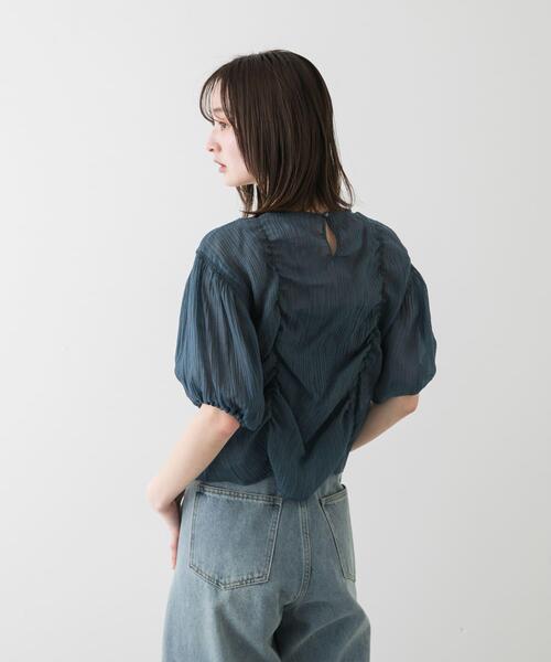 SENSE OF PLACE by URBAN RESEARCH(センスオブプレイスバイアーバンリサーチ)の「シャーリングブラウス(5分袖)(シャツ/ブラウス・レディース・オフホワイト/グリーン/ブラック・ONE)」の8枚目の写真
