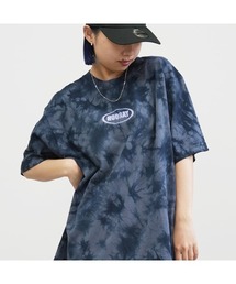 BASIS（ベイシス）の「タイダイ染め 総柄  ユニセックス フロントロゴ Tシャツ（Tシャツ/カットソー）」