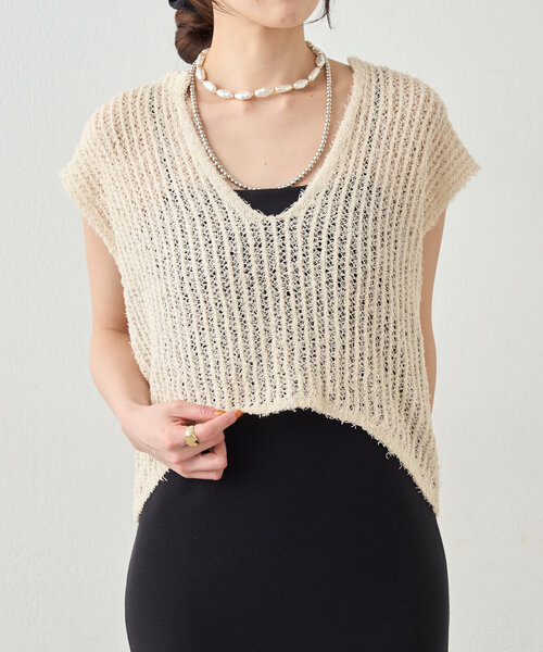 SHENERY(シーナリー)の「【2サイズ展開】透かし編みVネックニットベスト(ベスト・レディース・グレー系その他/アイボリー/ブラック・36/38)」の22枚目の写真