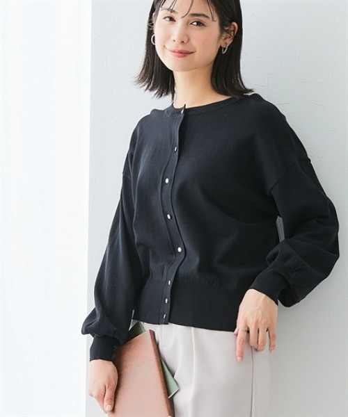 7days Life Styling(セブンデイズライフスタイリング)の「【接触冷感/UVカット】前後2WAYメタルボタン綿混ニットカーディガン(ニット/セーター・レディース・ブルー/杢グレー/ブラック・S/M/L/LL/3L)」の5枚目の写真