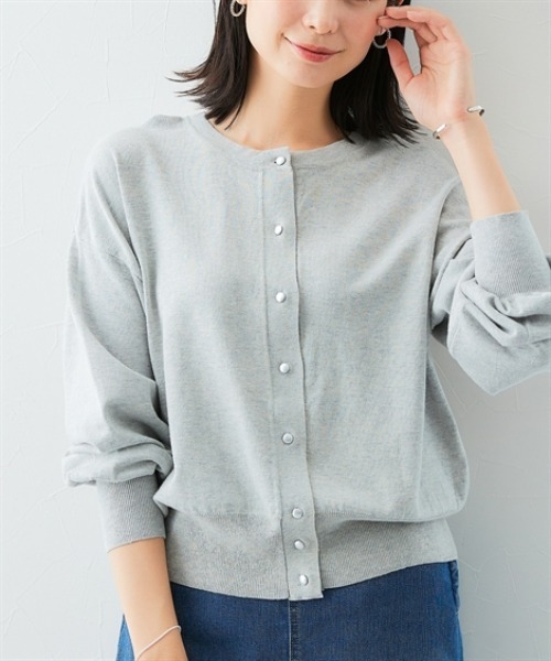 7days Life Styling(セブンデイズライフスタイリング)の「【接触冷感/UVカット】前後2WAYメタルボタン綿混ニットカーディガン(ニット/セーター・レディース・ブルー/杢グレー/ブラック・S/M/L/LL/3L)」の9枚目の写真
