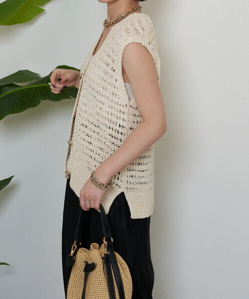 Jena espace merveilleux（ジェナ　エスパスメルヴェイユ）の「テープヤーンベスト（カーディガン/ボレロ・レディース・グレー/ベージュ・FREE）」の17枚目の写真