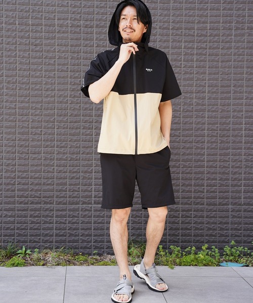 LUXE/R GOLF（ラグジュ ゴルフ）の「(RM)【LUXE/R GOLF】2レイヤー バイカラー ブルゾン+パンツ[肘・膝部分取り外し可能]（ナイロンジャケット・メンズ・ブラック×ベージュ/ブラック×グレー・L/M）」の13枚目の写真