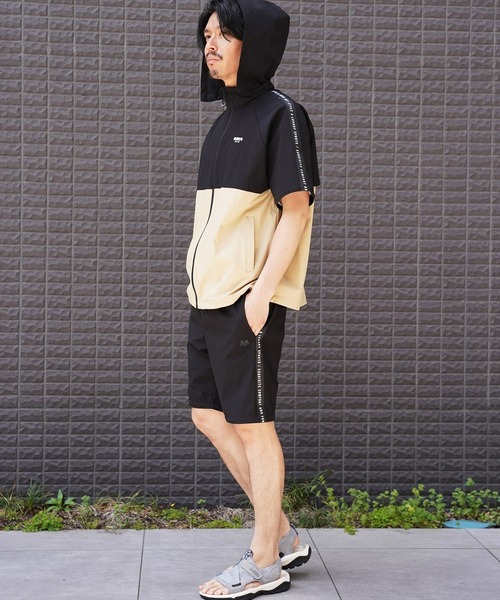 LUXE/R GOLF（ラグジュ ゴルフ）の「(RM)【LUXE/R GOLF】2レイヤー バイカラー ブルゾン+パンツ[肘・膝部分取り外し可能]（ナイロンジャケット・メンズ・ブラック×ベージュ/ブラック×グレー・L/M）」の14枚目の写真