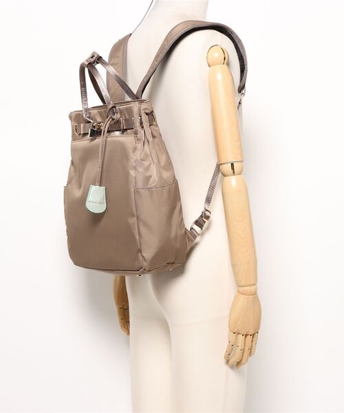 NATURAL BEAUTY(ナチュラルビューティー)の「リュック ナチュラルビューティー エール(バックパック/リュック・レディース・グレー/ブラック/ベージュ系その他/ネイビー・FREE)」の11枚目の写真