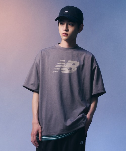 NEW BALANCE(ニューバランス)の「ショートスリーブTシャツ(Tシャツ/カットソー・メンズ・ダークグレー/カーキ/ブラック・X-LARGE/LARGE/MEDIUM/SMALL/XX-LARGE)」の2枚目の写真