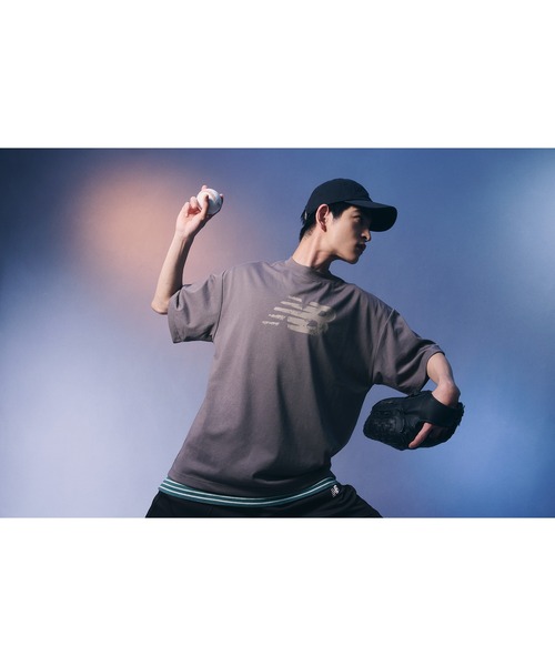 NEW BALANCE(ニューバランス)の「ショートスリーブTシャツ(Tシャツ/カットソー・メンズ・ダークグレー/カーキ/ブラック・X-LARGE/LARGE/MEDIUM/SMALL/XX-LARGE)」の22枚目の写真