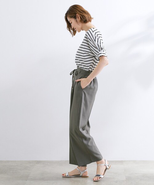grove(グローブ)の「美バランスが叶う ハイウエストワイドパンツ(その他パンツ・レディース・チャコールグレー/ブラック/ブラウン系その他・02/03/05/04/01)」の4枚目の写真