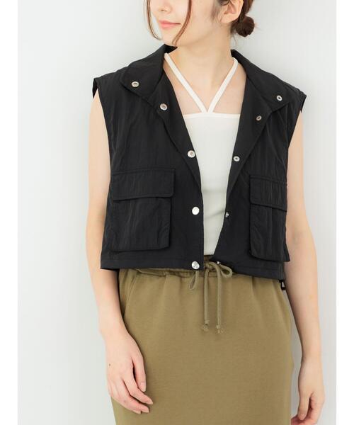 Te chichi TERRASSE（テチチテラス）の「ナイロンショートベスト（ベスト・レディース・ブラック/グレー/オフホワイト・F）」の3枚目の写真