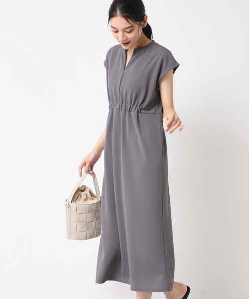 Dessin(デッサン)の「【洗える】カットジョーゼットリラクシーワンピース(ワンピース・レディース・ダークブラウン/チャコールグレー/ブラック・01/02)」の4枚目の写真