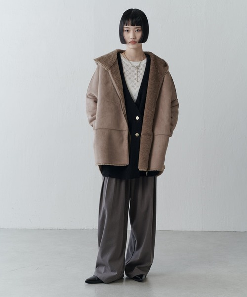 Lui's（ルイス）の「フェイクムートンコクーンフードコート（ムートンコート・レディース・モカ/チャコールグレー/ホワイト・FREE）」の6枚目の写真