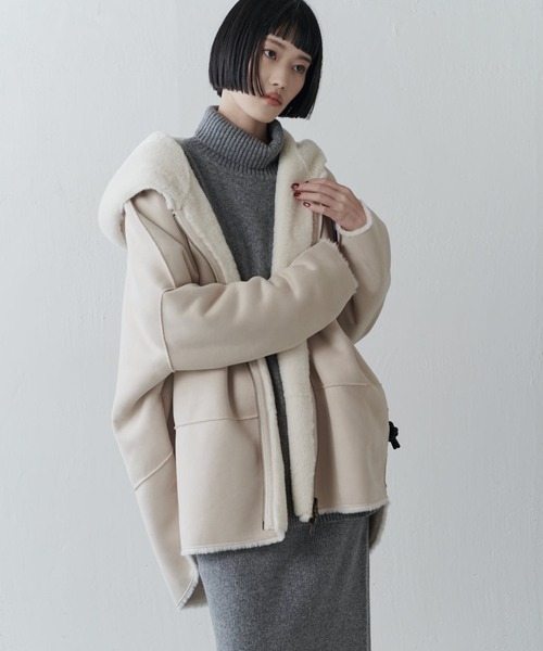 Lui's（ルイス）の「フェイクムートンコクーンフードコート（ムートンコート・レディース・モカ/チャコールグレー/ホワイト・FREE）」の12枚目の写真