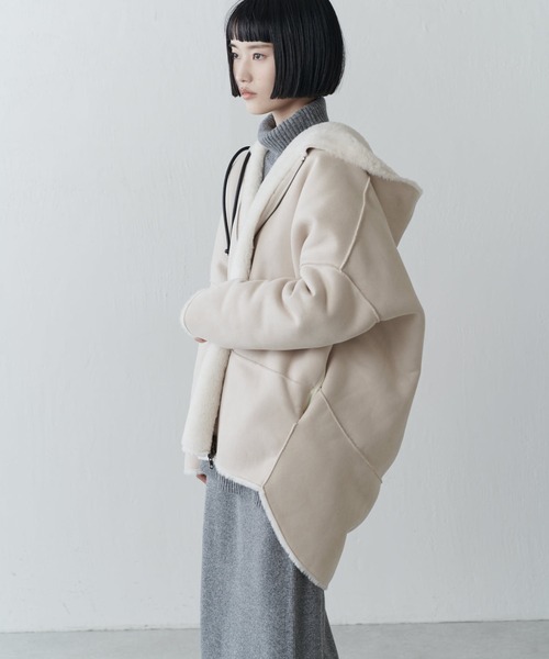 Lui's（ルイス）の「フェイクムートンコクーンフードコート（ムートンコート・レディース・モカ/チャコールグレー/ホワイト・FREE）」の14枚目の写真