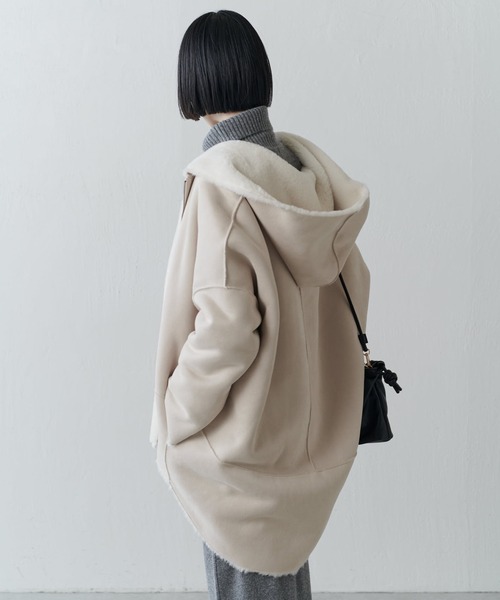 Lui's（ルイス）の「フェイクムートンコクーンフードコート（ムートンコート・レディース・モカ/チャコールグレー/ホワイト・FREE）」の15枚目の写真