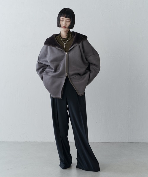 Lui's（ルイス）の「フェイクムートンコクーンフードコート（ムートンコート・レディース・モカ/チャコールグレー/ホワイト・FREE）」の20枚目の写真