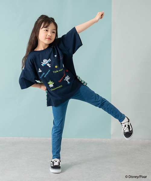 and D. petit main（アンドディープティマイン）の「【トイストーリー/Toy Story】バックボーダー半袖Tシャツ（Tシャツ/カットソー・キッズ・ホワイト/ネイビー・90cm/100cm/140cm/110cm/120cm/130cm）」の2枚目の写真