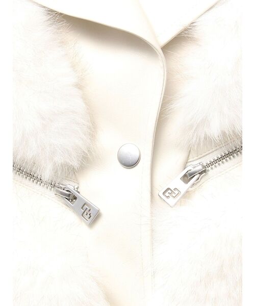 GYDA（ジェイダ）の「GGスライダーライダースファーベスト（ベスト・レディース・オフホワイト/ブラック・FREE）」の21枚目の写真