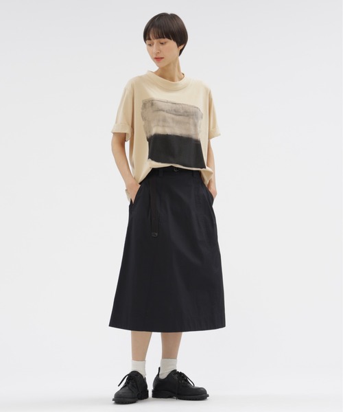 MHL.（エムエイチエル）の「LIGHT ORGANIC COTTON JERSEY TOP（Tシャツ/カットソー・レディース・ベージュ・2）」の2枚目の写真
