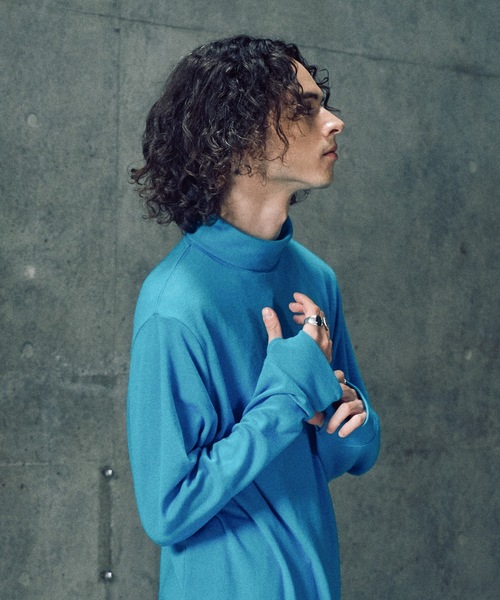 CASPER JOHN（キャスパージョン）の「Super stretch turtleneck cutsew / スーパーストレッチタートルネックカットソー（Tシャツ/カットソー・メンズ・マスタード/カーキ/ブラック/ブルー/チャコールグレー/レッド/ブラウン/ホワイト・X-SMALL/LARGE/MEDIUM/SMALL）」の6枚目の写真