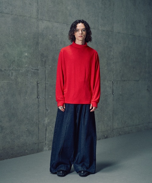 CASPER JOHN（キャスパージョン）の「Super stretch turtleneck cutsew / スーパーストレッチタートルネックカットソー（Tシャツ/カットソー・メンズ・マスタード/カーキ/ブラック/ブルー/チャコールグレー/レッド/ブラウン/ホワイト・X-SMALL/LARGE/MEDIUM/SMALL）」の15枚目の写真