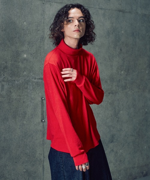 CASPER JOHN（キャスパージョン）の「Super stretch turtleneck cutsew / スーパーストレッチタートルネックカットソー（Tシャツ/カットソー・メンズ・マスタード/カーキ/ブラック/ブルー/チャコールグレー/レッド/ブラウン/ホワイト・X-SMALL/LARGE/MEDIUM/SMALL）」の14枚目の写真