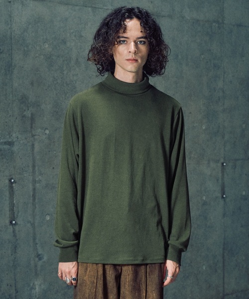CASPER JOHN（キャスパージョン）の「Super stretch turtleneck cutsew / スーパーストレッチタートルネックカットソー（Tシャツ/カットソー・メンズ・マスタード/カーキ/ブラック/ブルー/チャコールグレー/レッド/ブラウン/ホワイト・X-SMALL/LARGE/MEDIUM/SMALL）」の17枚目の写真