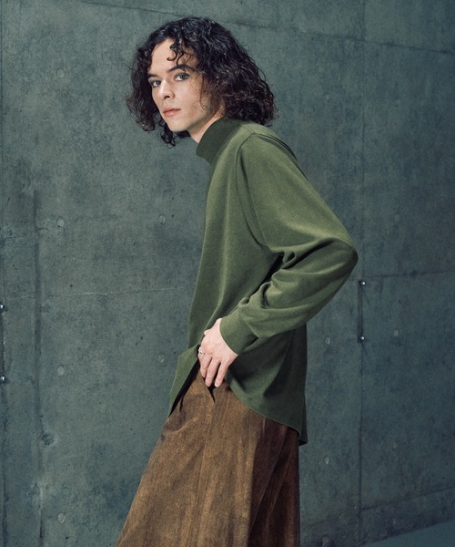 CASPER JOHN（キャスパージョン）の「Super stretch turtleneck cutsew / スーパーストレッチタートルネックカットソー（Tシャツ/カットソー・メンズ・マスタード/カーキ/ブラック/ブルー/チャコールグレー/レッド/ブラウン/ホワイト・X-SMALL/LARGE/MEDIUM/SMALL）」の19枚目の写真