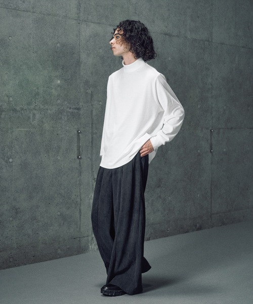 CASPER JOHN（キャスパージョン）の「Super stretch turtleneck cutsew / スーパーストレッチタートルネックカットソー（Tシャツ/カットソー・メンズ・マスタード/カーキ/ブラック/ブルー/チャコールグレー/レッド/ブラウン/ホワイト・X-SMALL/LARGE/MEDIUM/SMALL）」の12枚目の写真