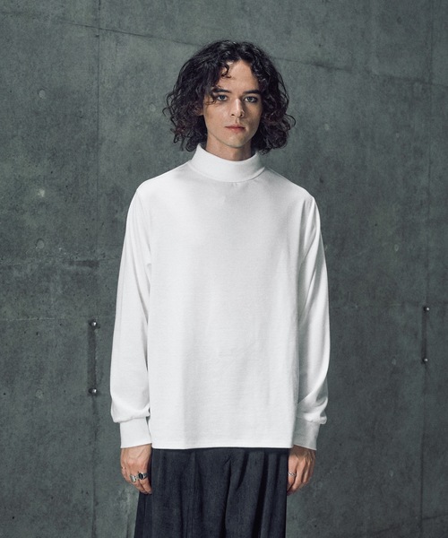 CASPER JOHN（キャスパージョン）の「Super stretch turtleneck cutsew / スーパーストレッチタートルネックカットソー（Tシャツ/カットソー・メンズ・マスタード/カーキ/ブラック/ブルー/チャコールグレー/レッド/ブラウン/ホワイト・X-SMALL/LARGE/MEDIUM/SMALL）」の9枚目の写真