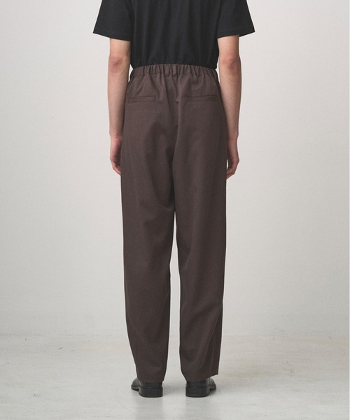Juha（ユハ）の「BALLOON DRAPE PANTS（スラックス・メンズ・ブラック/ネイビー/ブラウン・2/3/4）」の7枚目の写真