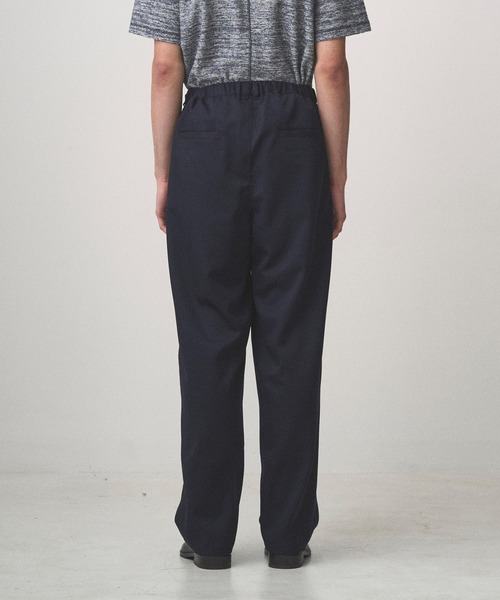 Juha（ユハ）の「BALLOON DRAPE PANTS（スラックス・メンズ・ブラック/ネイビー/ブラウン・2/3/4）」の10枚目の写真