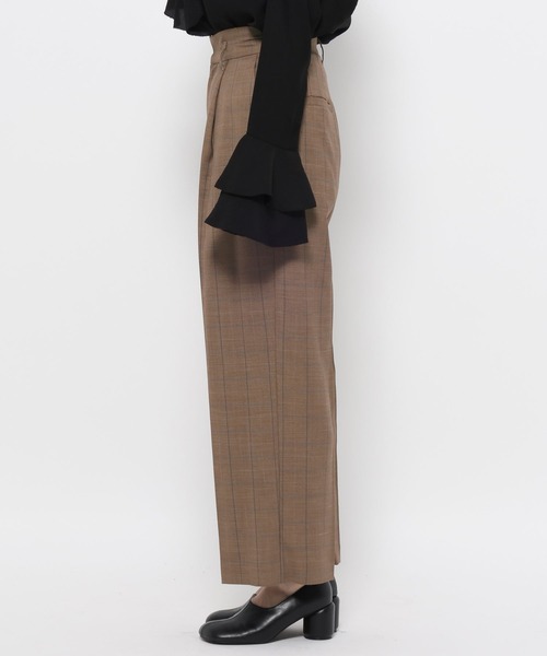 mysty woman（ミスティウーマン）の「タックストレートパンツ 582106（スラックス・レディース・モカ/ネイビー/ベージュ系その他・MEDIUM/SMALL）」の16枚目の写真