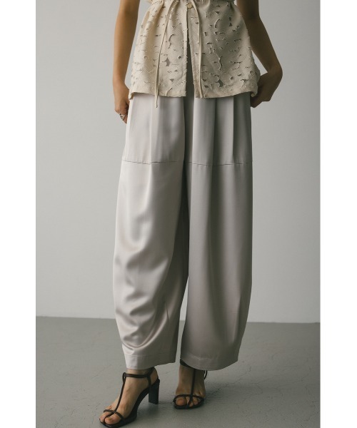 STYLEMIXER(スタイルミキサー)の「サテンワイドフォルムパンツ(スラックス・レディース・チャコールグレー/アイボリー/カーキ・SMALL/MEDIUM)」の5枚目の写真