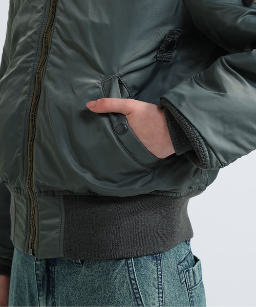 AVIREX(アヴィレックス)の「《直営店限定》MA-1 HERITAGE/MA-1ヘリテージ(MA-1・レディース・セージグリーン・F)」の6枚目の写真