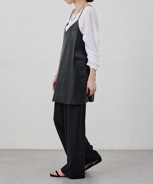 SHENERY(シーナリー)の「《レイヤードにも◎》レザーチュニックキャミ(シャツ/ブラウス・レディース・ブラック/ブラウン/オフホワイト・FREE)」の21枚目の写真