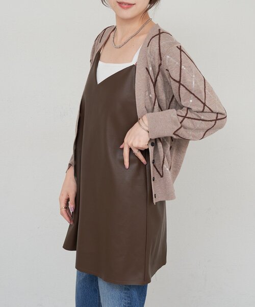 SHENERY(シーナリー)の「《レイヤードにも◎》レザーチュニックキャミ(シャツ/ブラウス・レディース・ブラック/ブラウン/オフホワイト・FREE)」の11枚目の写真