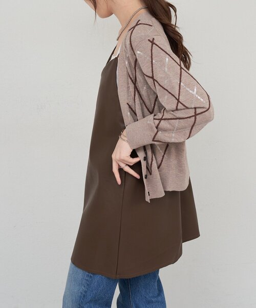 SHENERY(シーナリー)の「《レイヤードにも◎》レザーチュニックキャミ(シャツ/ブラウス・レディース・ブラック/ブラウン/オフホワイト・FREE)」の12枚目の写真