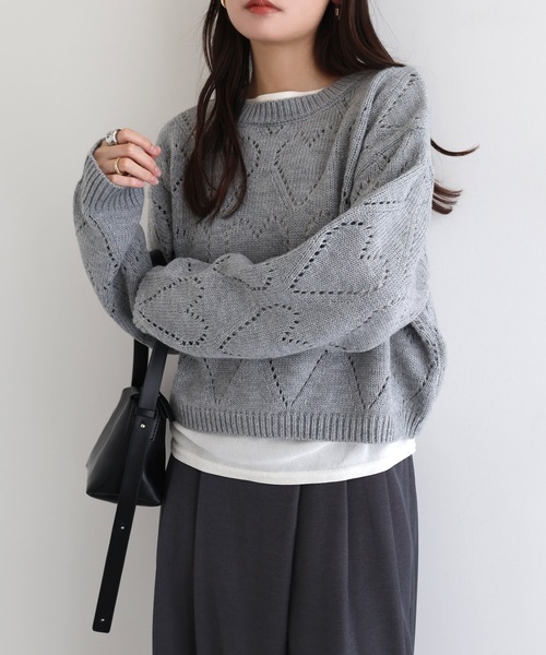Freesia by andme(フリージアバイアンドミー)の「ショート丈ハートアイレットニットトップス(ニット/セーター・レディース・ブラック/レッド/グレー/オフホワイト・M)」の17枚目の写真