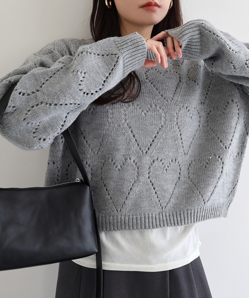 Freesia by andme(フリージアバイアンドミー)の「ショート丈ハートアイレットニットトップス(ニット/セーター・レディース・ブラック/レッド/グレー/オフホワイト・M)」の19枚目の写真
