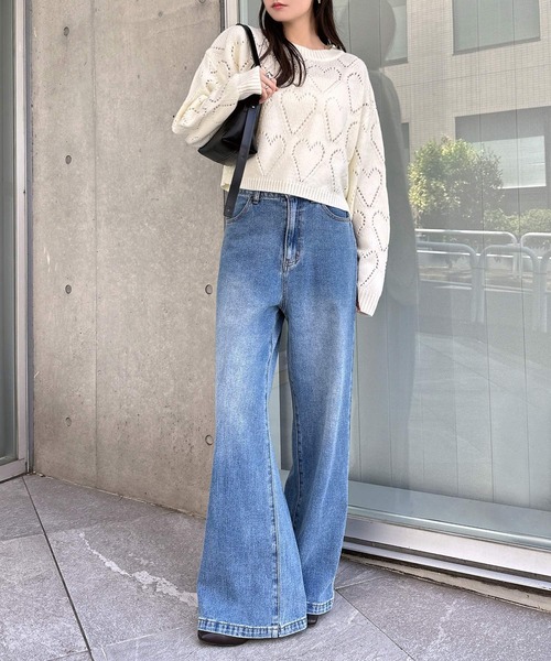 Freesia by andme(フリージアバイアンドミー)の「ショート丈ハートアイレットニットトップス(ニット/セーター・レディース・ブラック/レッド/グレー/オフホワイト・M)」の11枚目の写真